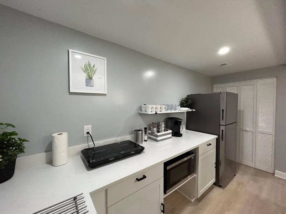 Comfy Lower Lvl Apt With Jetted Tub Near Uptown And Unc ชาร์ล็อต ภายนอก รูปภาพ