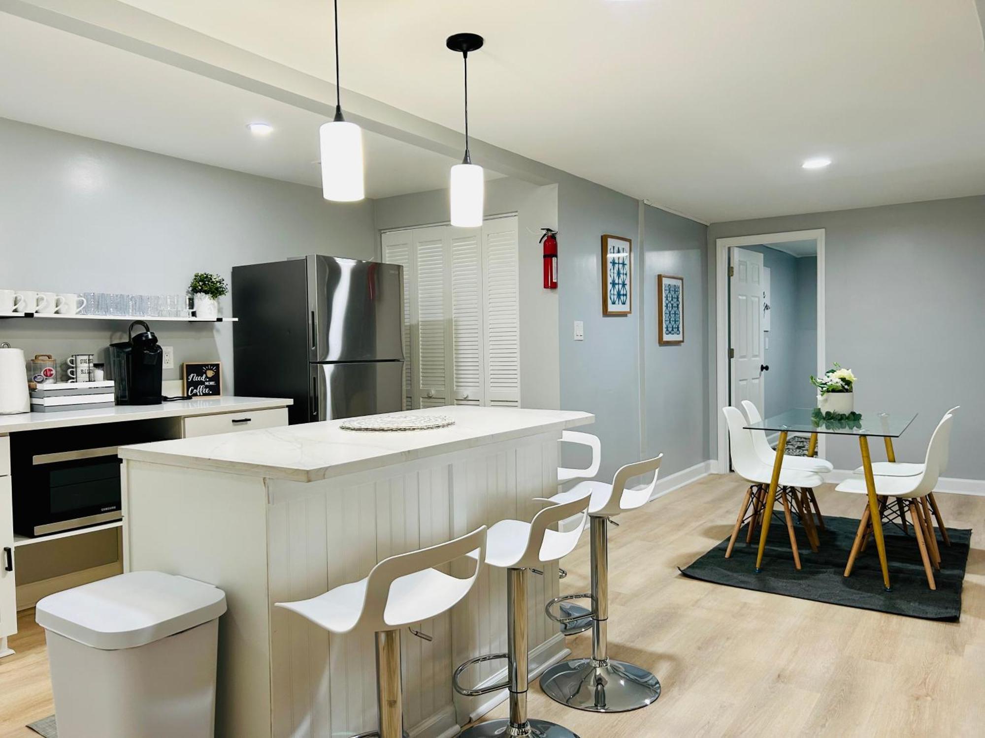 Comfy Lower Lvl Apt With Jetted Tub Near Uptown And Unc ชาร์ล็อต ภายนอก รูปภาพ