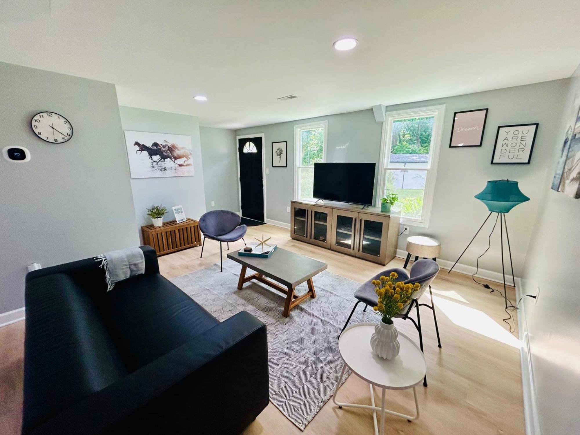 Comfy Lower Lvl Apt With Jetted Tub Near Uptown And Unc ชาร์ล็อต ภายนอก รูปภาพ